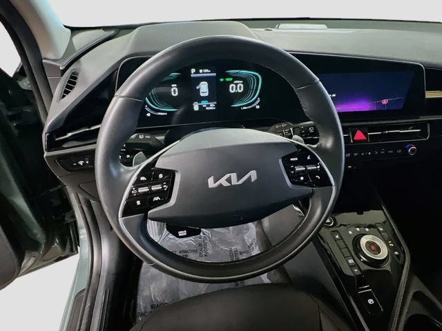 Certified 2023 Kia Niro EX FWD image 11