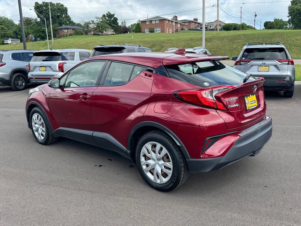 Used 2019 Toyota C-HR LE FWD image 4