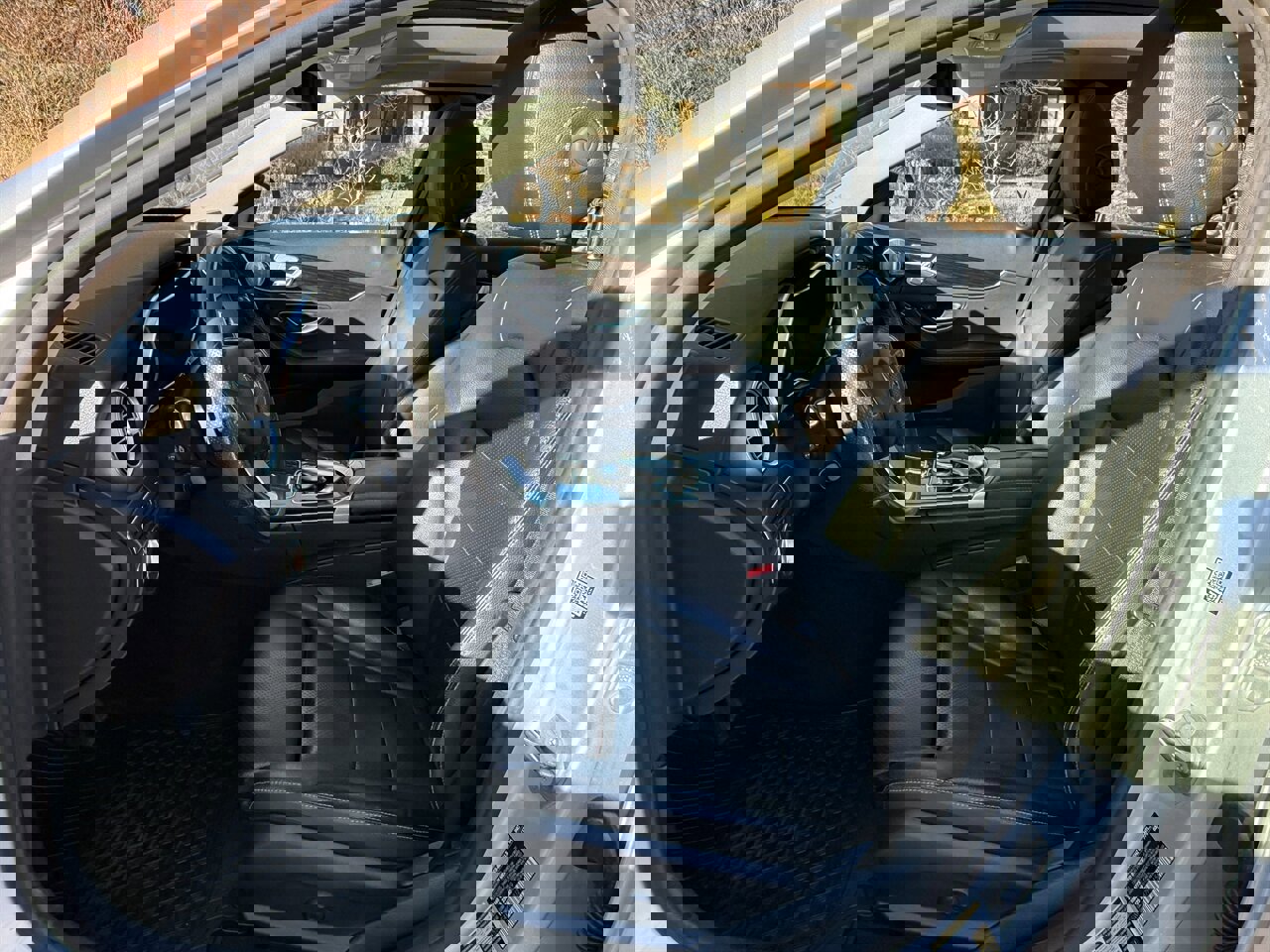 Used 2017 Mercedes-Benz C 300 4MATIC Sedan image 9