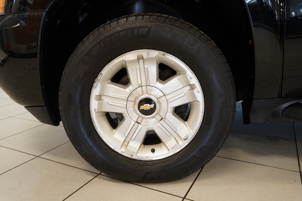 Used 2013 Chevrolet Avalanche LT w/ Suspension Package, Off-Road image 16