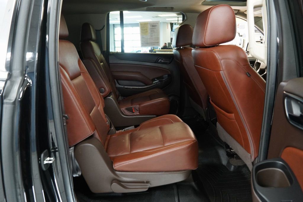 Used 2020 Chevrolet Suburban Premier image 35