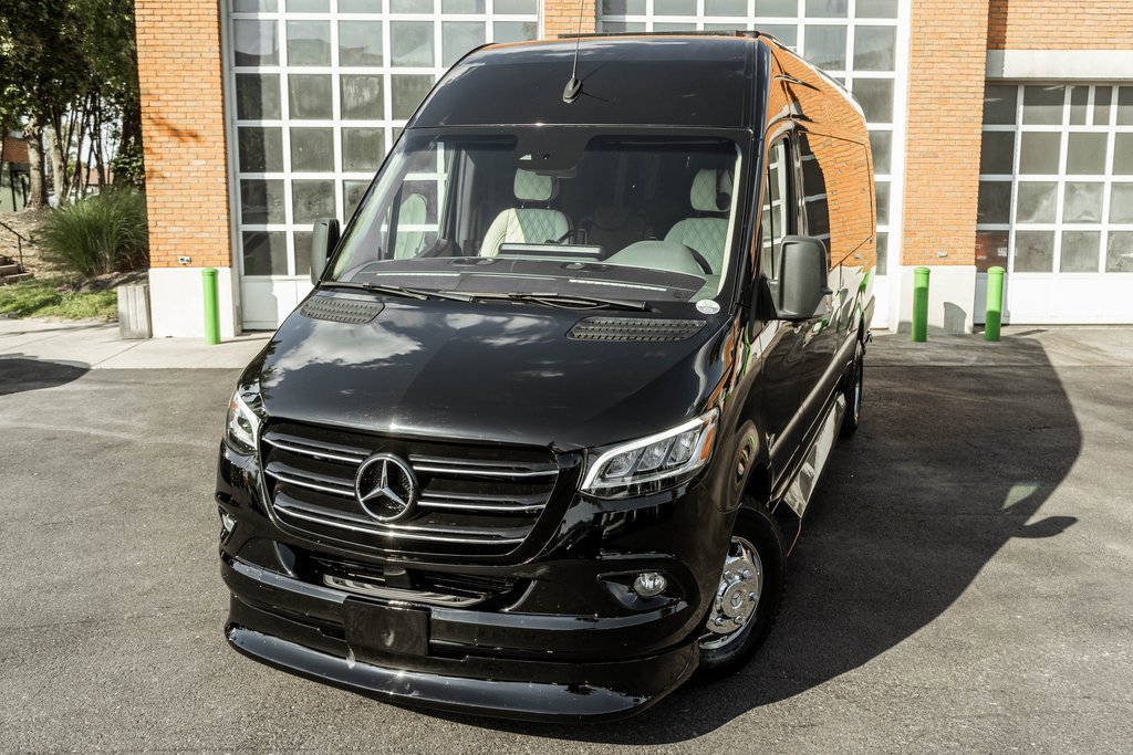 Used 2022 Mercedes-Benz Sprinter 3500 image 2