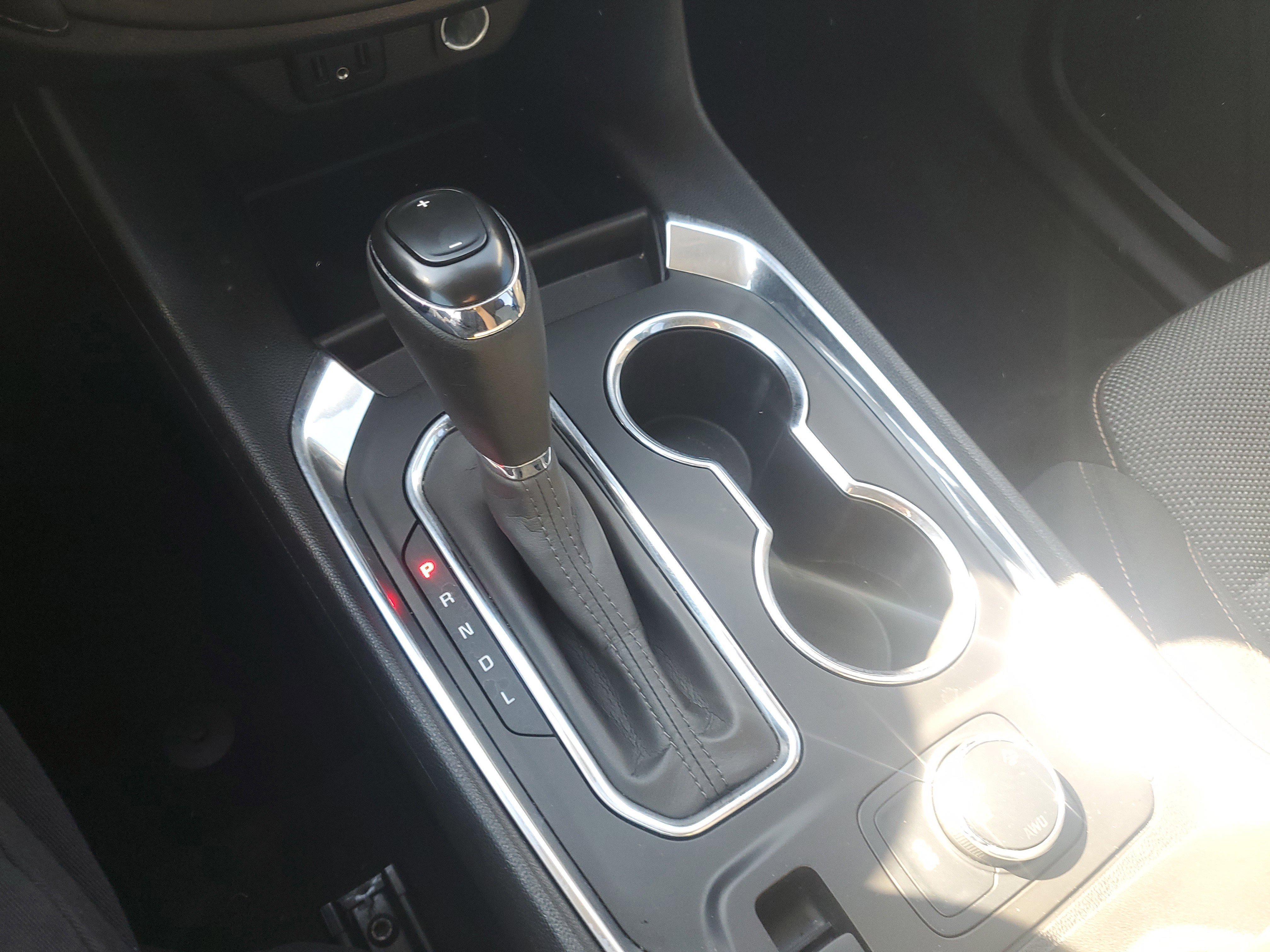 Used 2020 Chevrolet Traverse LS image 23