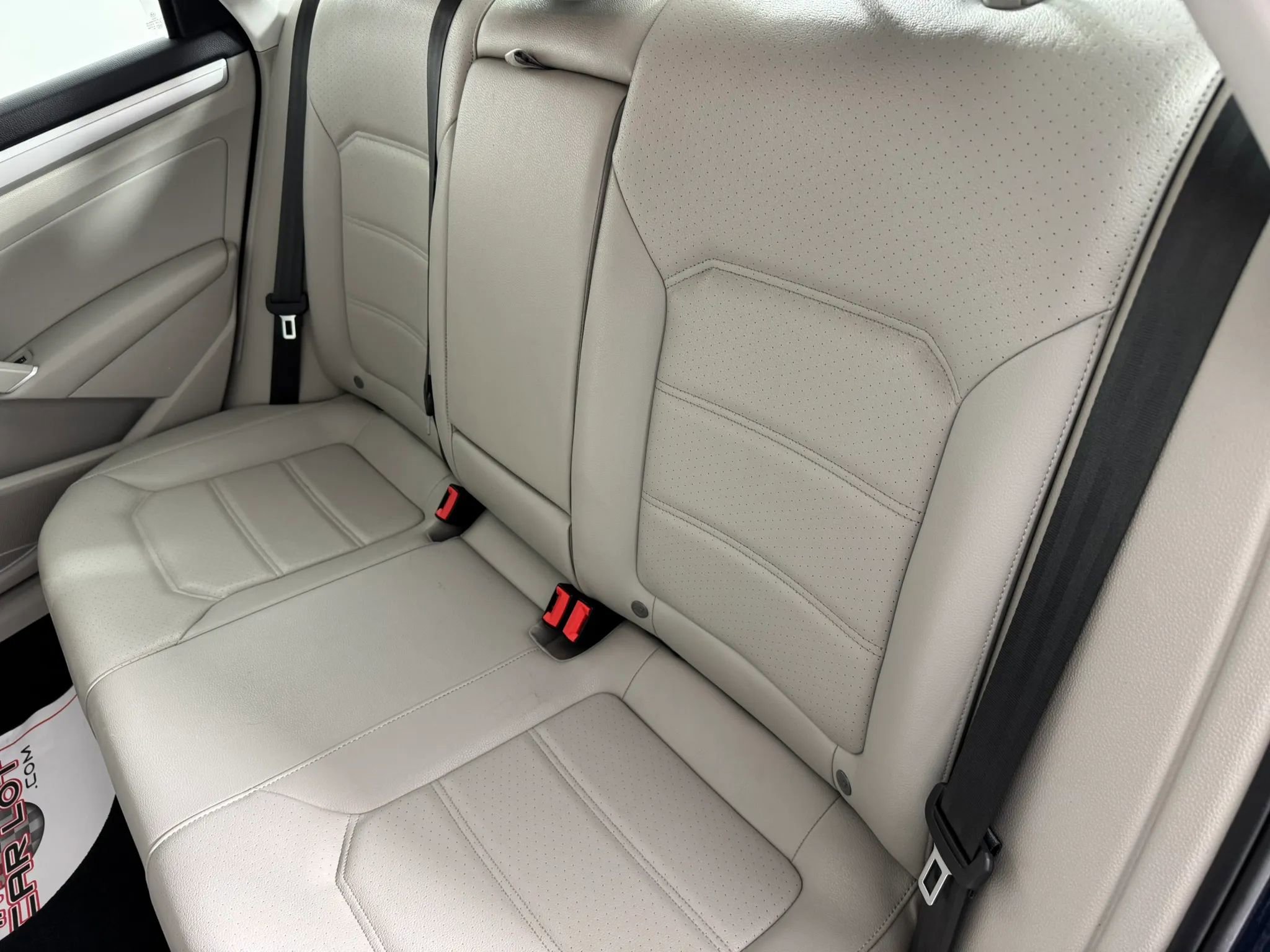 Used 2019 Volkswagen Passat 2.0T Wolfsburg w/ Wheels & Sunroof Package image 36