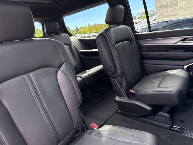 New 2026 Jeep Grand Wagoneer Limited w/ Premium Group II AWD/4WD image 25