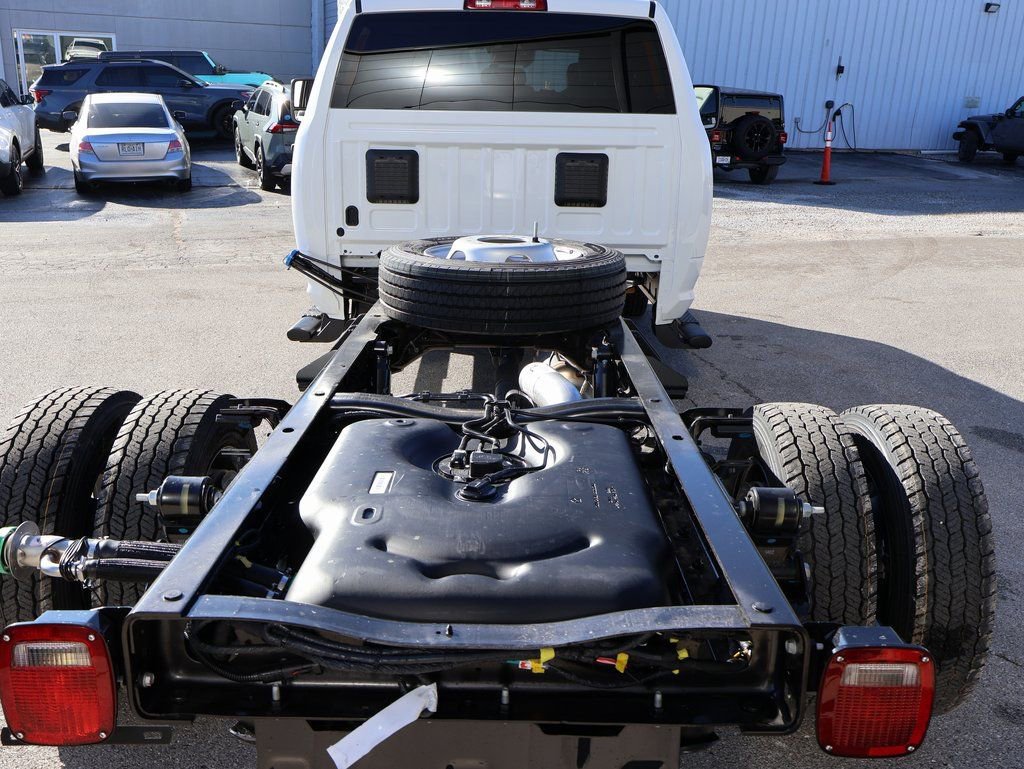 New 2026 RAM 5500 Tradesman AWD/4WD image 14