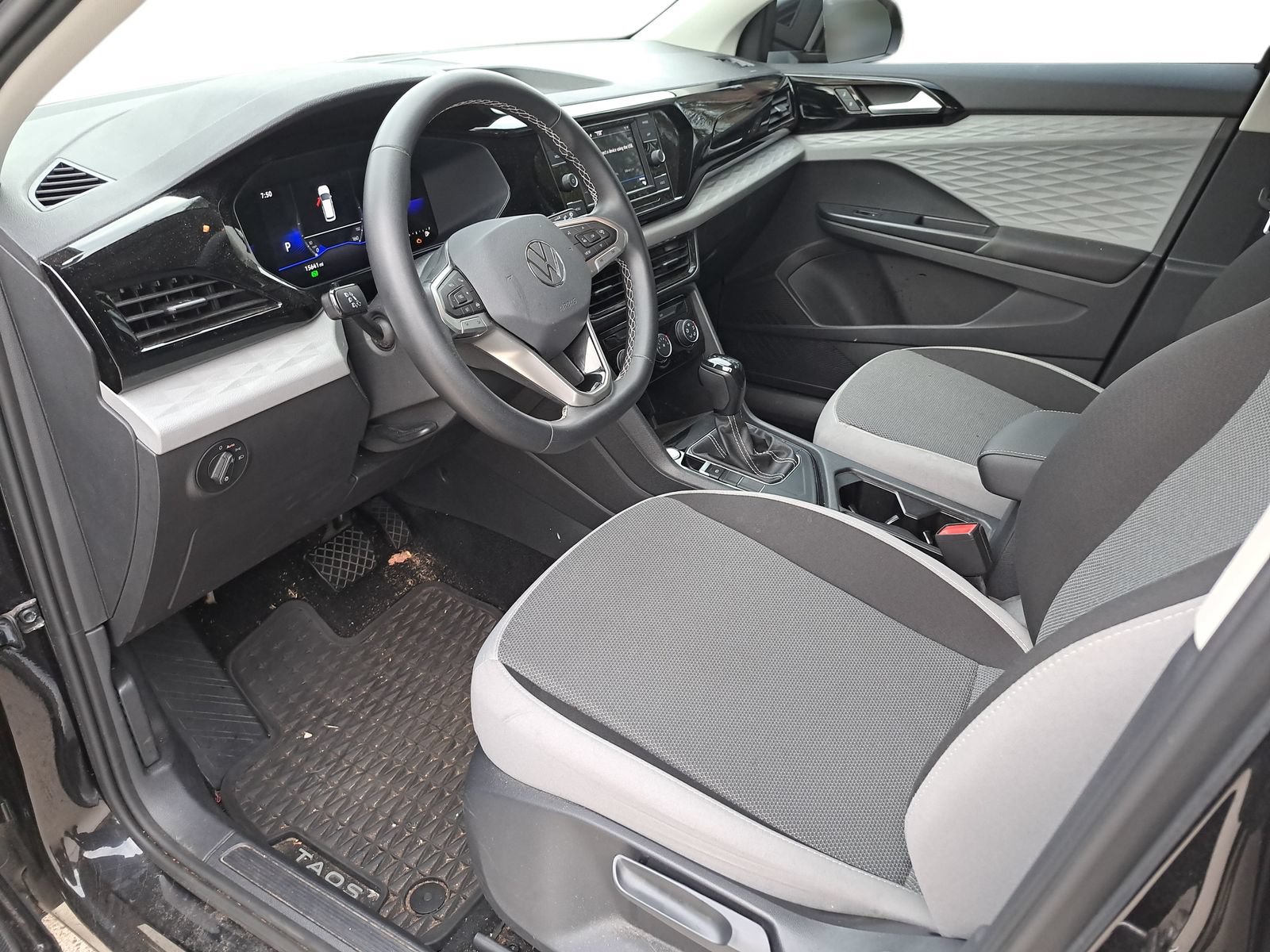 Used 2023 Volkswagen Taos S FWD image 9