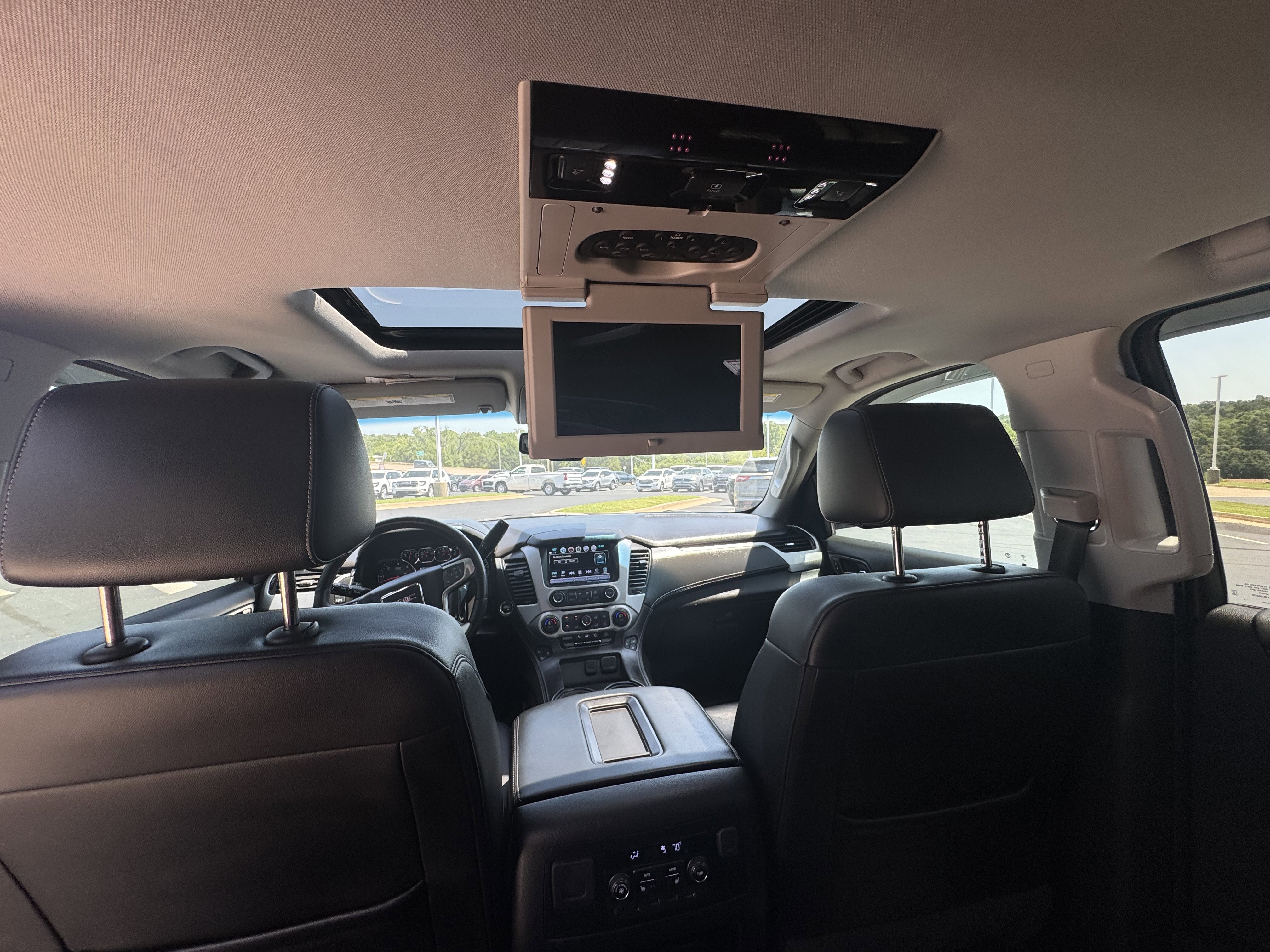 Used 2019 GMC Yukon SLT w/ Open Road Package image 12