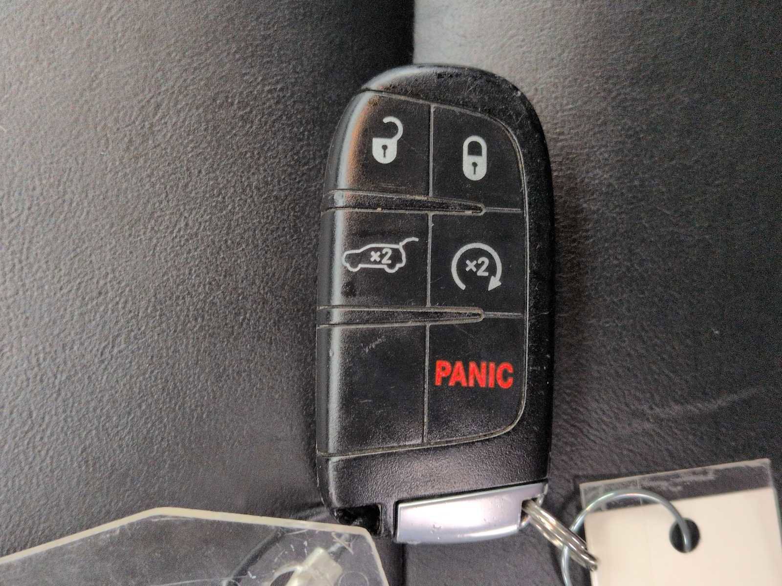 Used 2015 Jeep Grand Cherokee Limited image 37