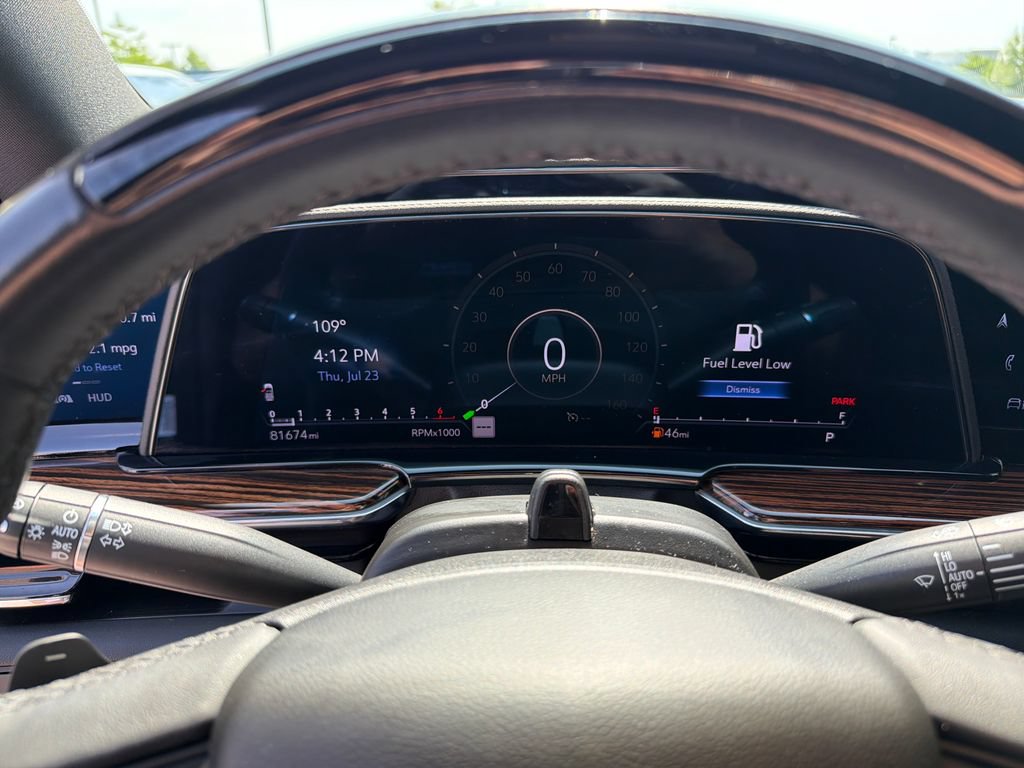 Used 2023 Cadillac Escalade ESV Premium Luxury RWD image 23
