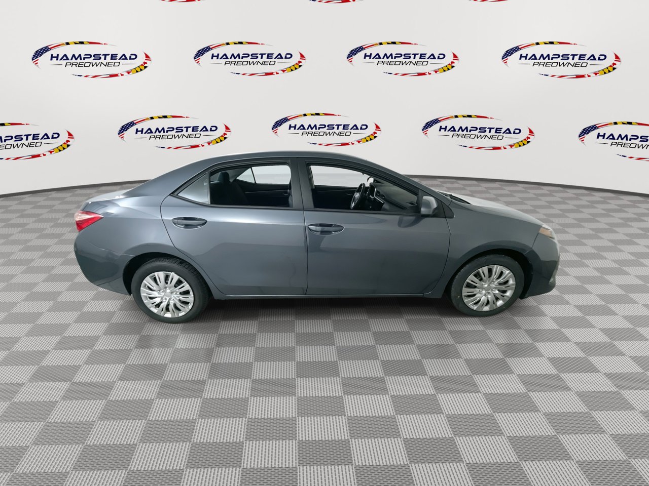 Used 2018 Toyota Corolla LE image 9