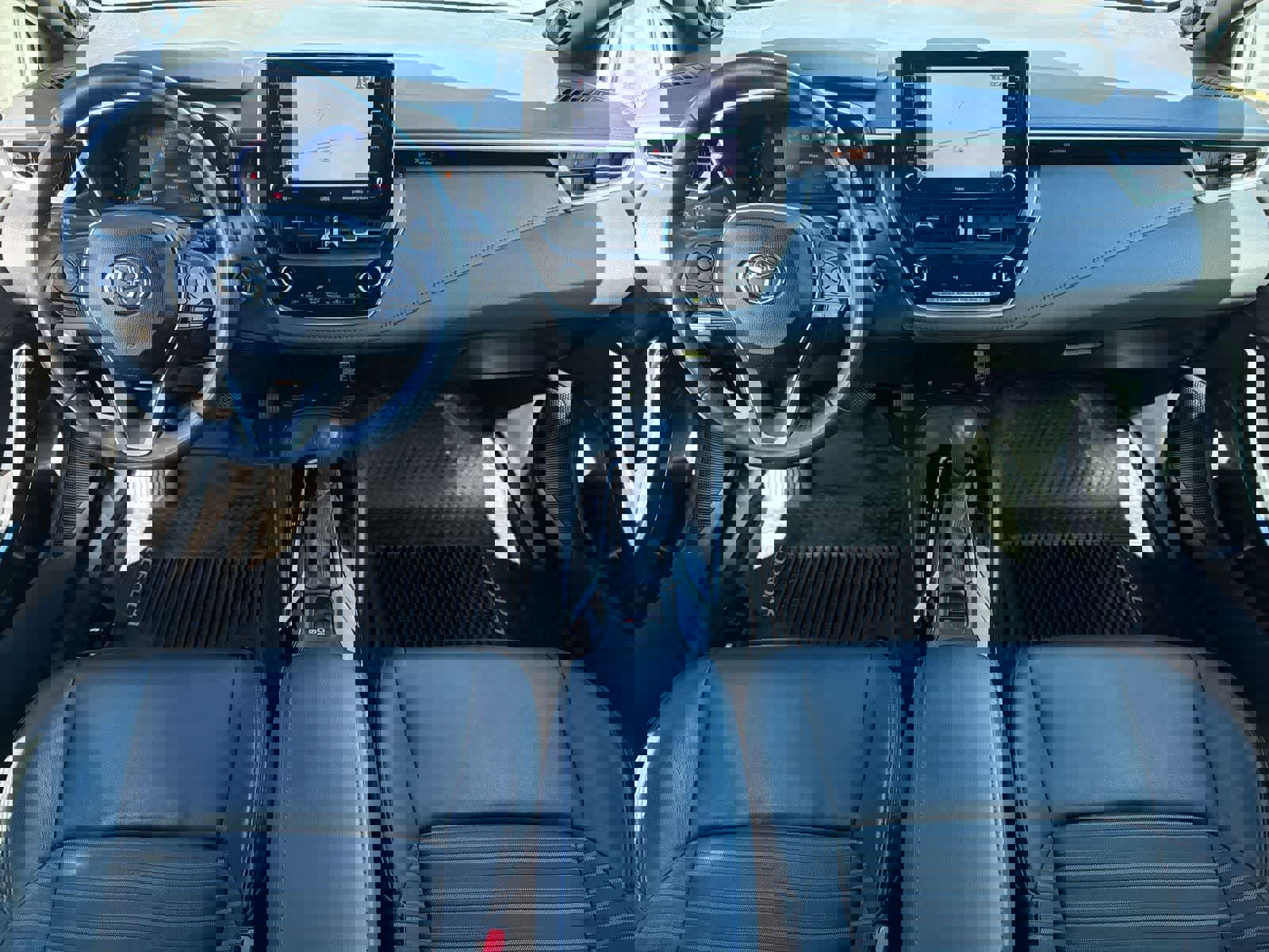 Used 2020 Toyota Corolla XSE image 16