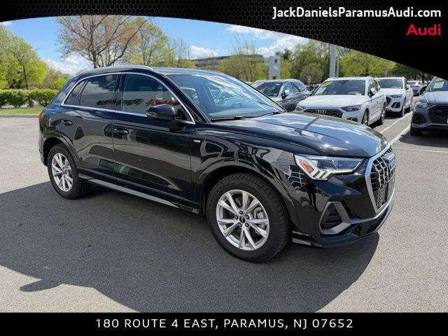 Used 2021 Audi Q3 2.0T Premium Plus image 3