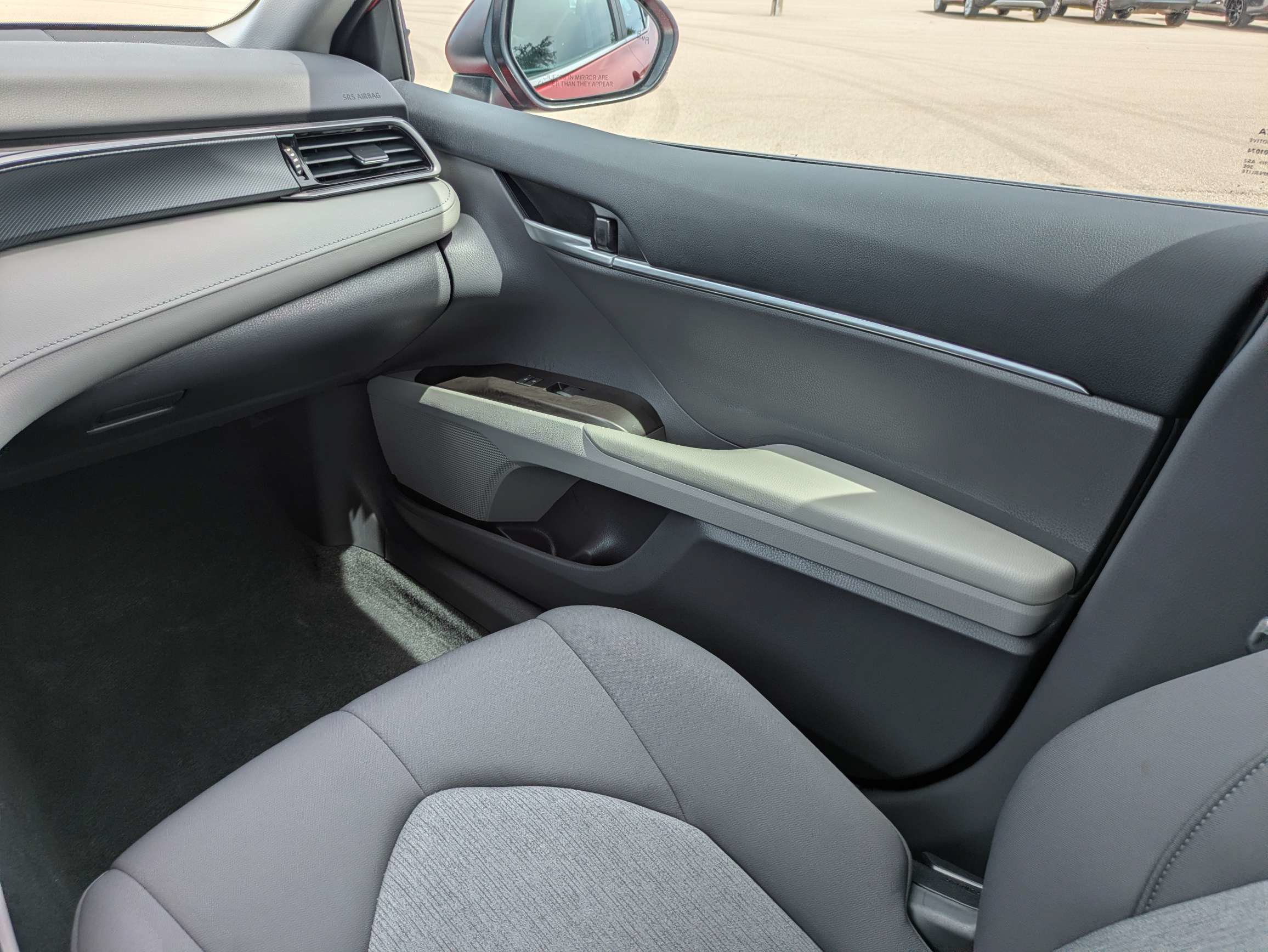 Used 2024 Toyota Camry LE w/ Convenience Package FWD image 16
