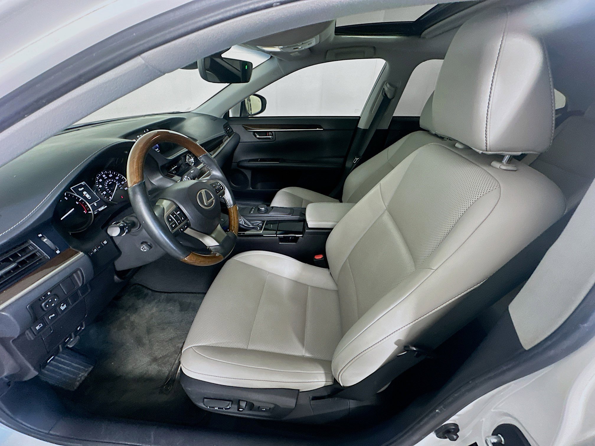 Used 2017 Lexus ES 350 image 13