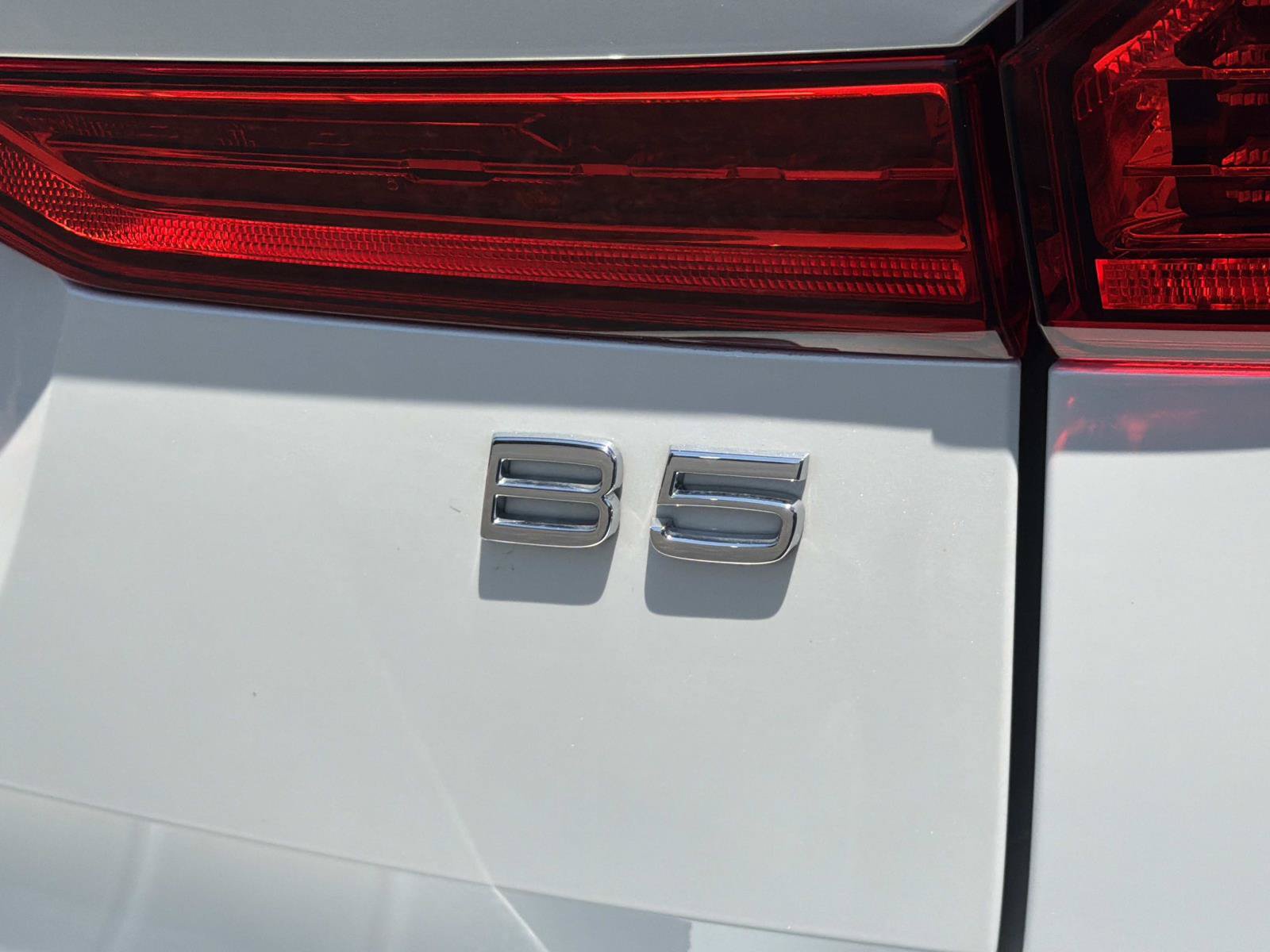 Certified 2023 Volvo XC60 B5 Core w/ Climate Package FWD image 27