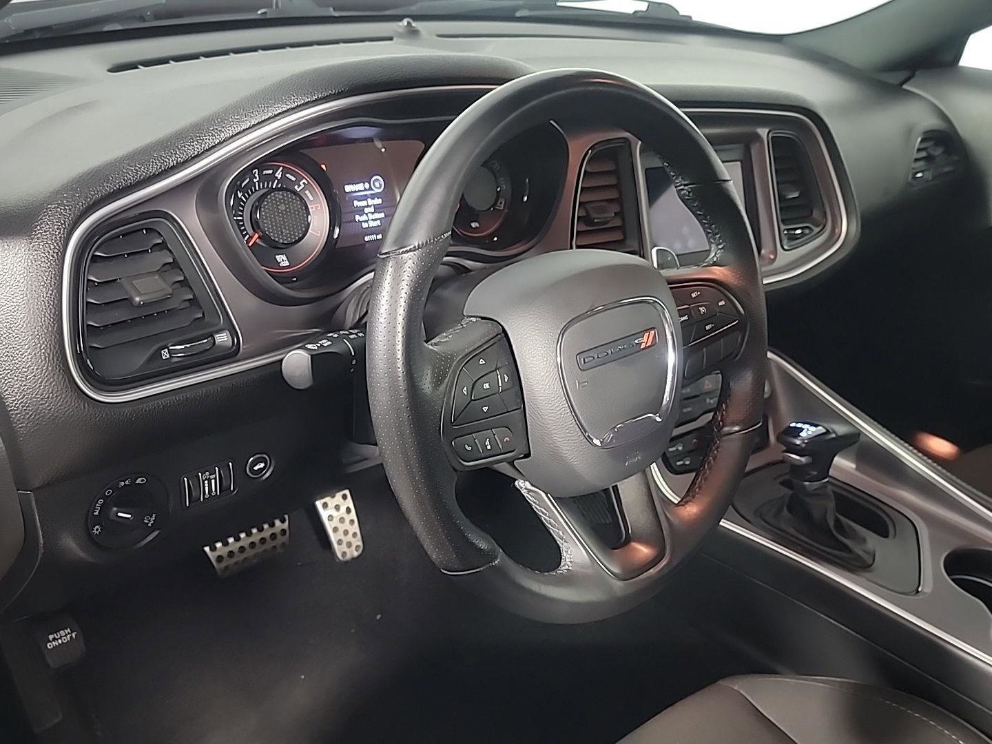 Used 2022 Dodge Challenger R/T w/ Driver Convenience Group RWD image 17