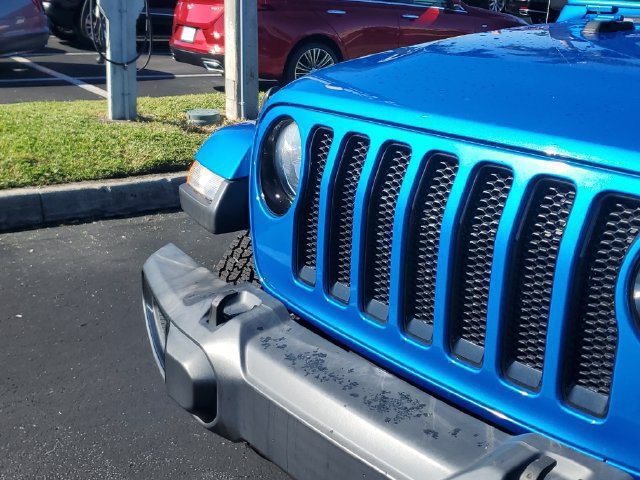 Used 2022 Jeep Wrangler Unlimited Sahara AWD/4WD image 9
