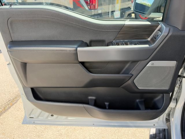 Used 2024 Ford F150 Lightning Lariat AWD/4WD image 25
