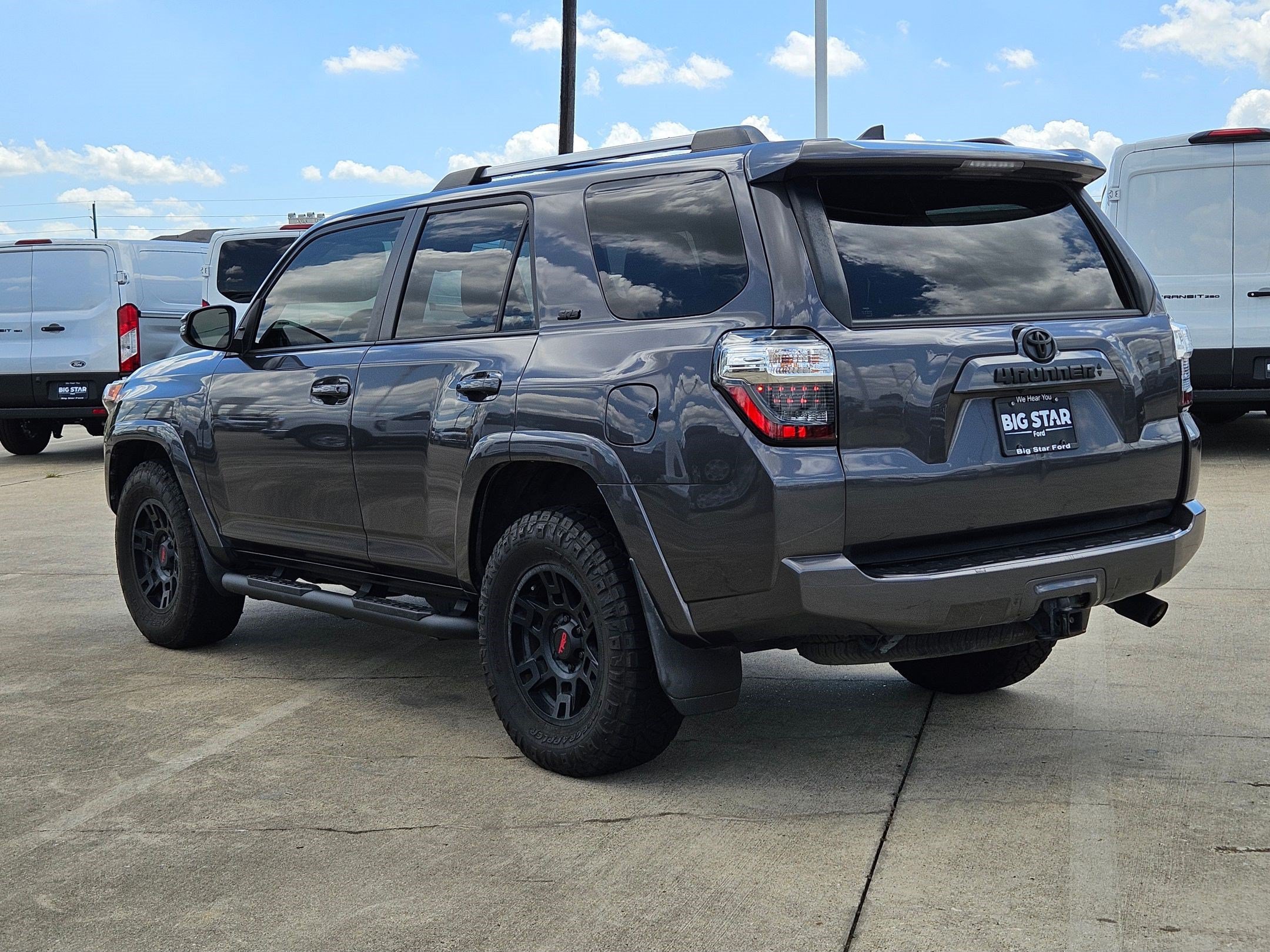 Used 2023 Toyota 4Runner SR5 Premium w/ Moonroof Package RWD image 6