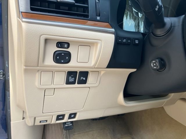 Used 2013 Lexus ES 300h w/ Luxury Pkg image 11