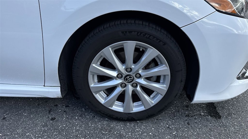Used 2018 Toyota Camry LE image 59