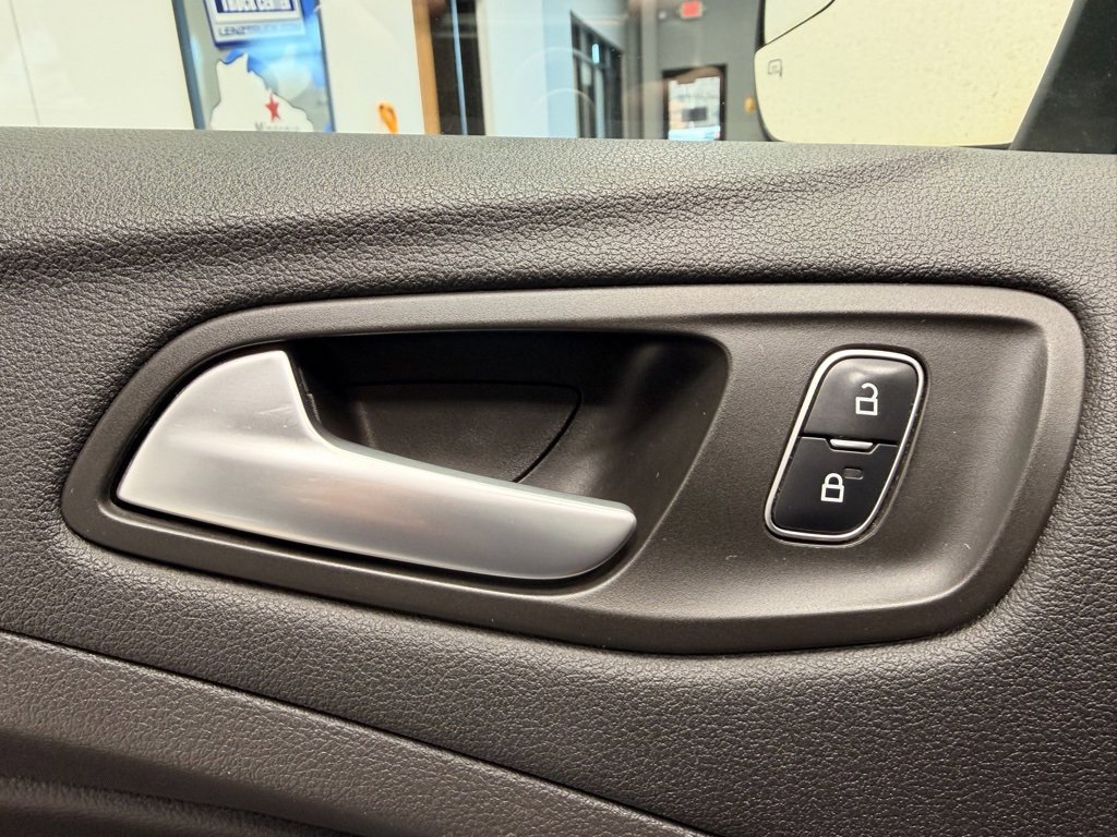 Used 2017 Ford Escape SE w/ Equipment Group 201A image 20