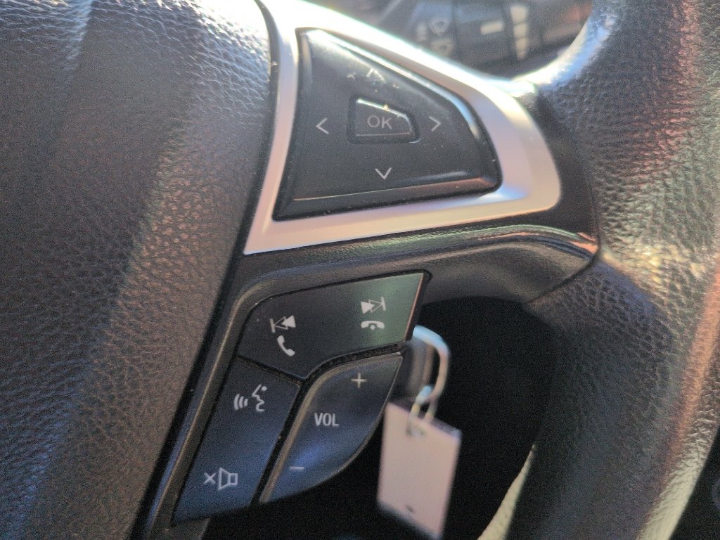 Used 2015 Ford Fusion SE FWD image 17