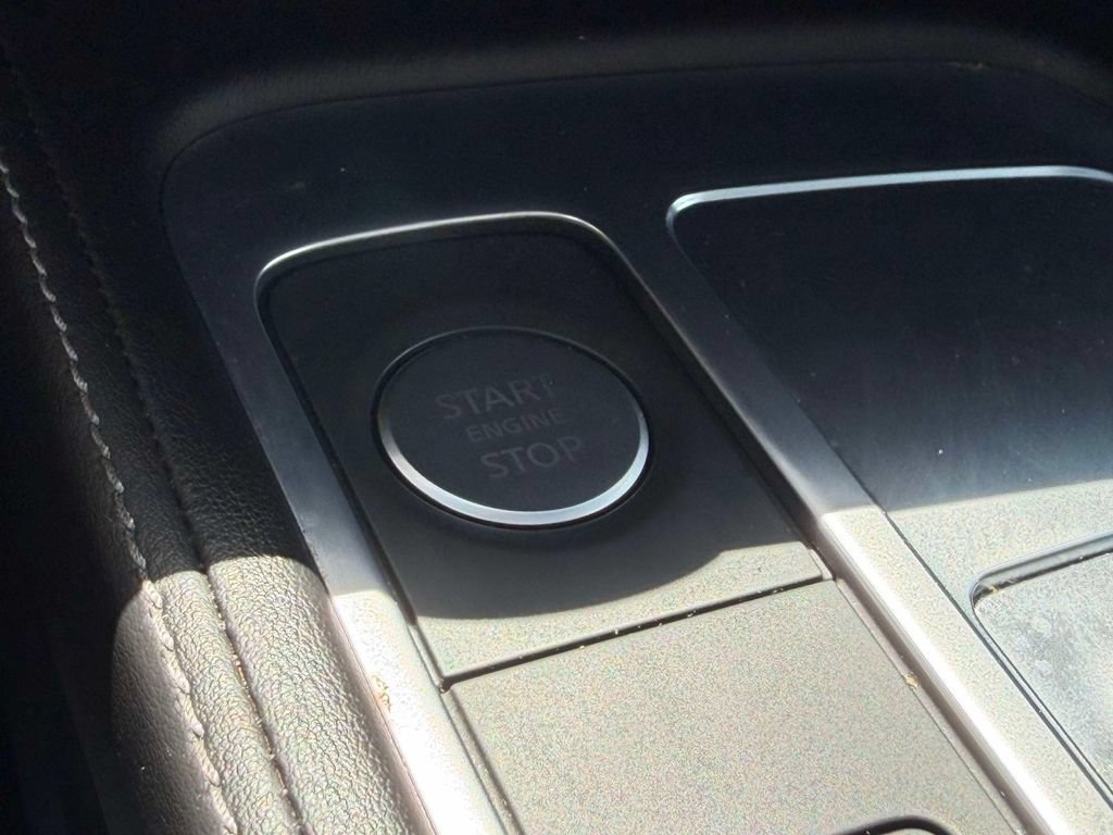 Used 2025 INFINITI QX60 Pure w/ Cargo Package AWD/4WD image 43
