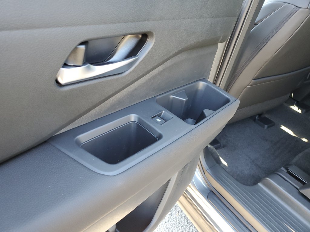 New 2026 Nissan Pathfinder SL FWD image 11