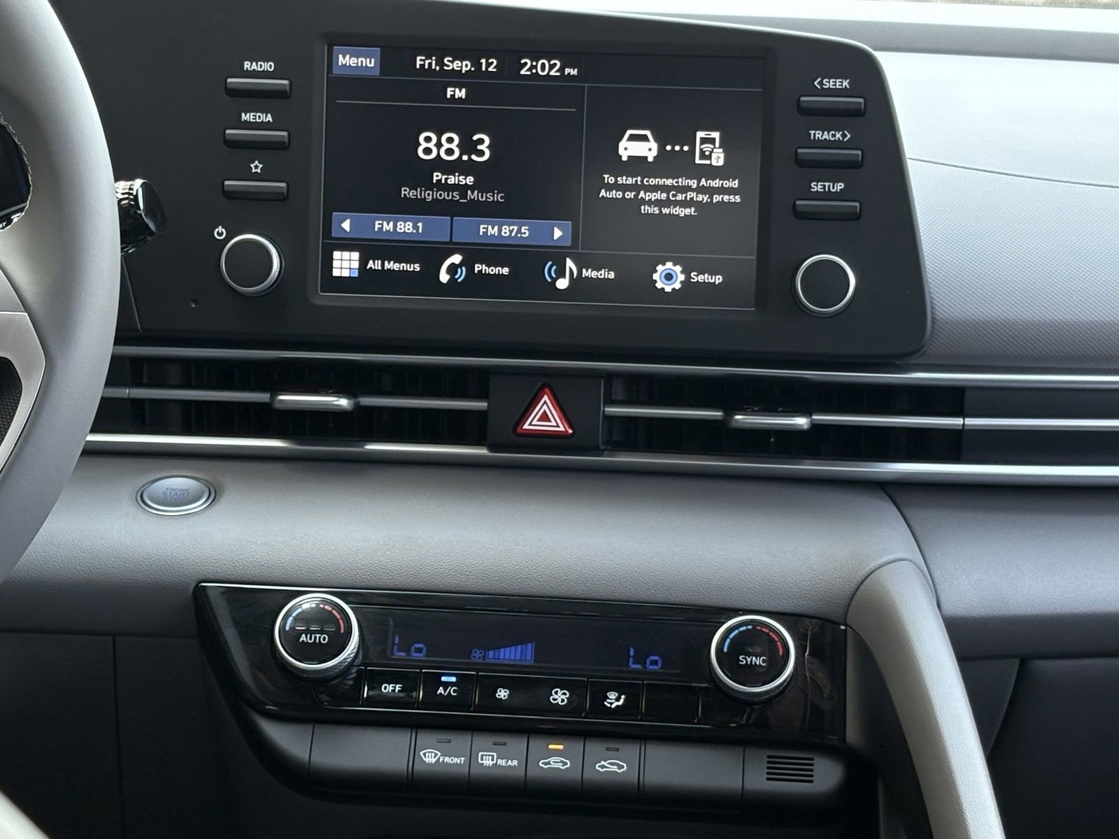 New 2025 Hyundai Elantra Sport image 15