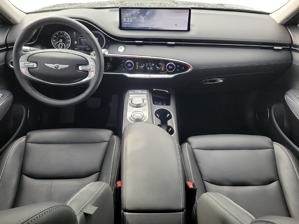 Used 2024 Genesis GV70 2.5T w/ Advanced Package AWD/4WD image 11