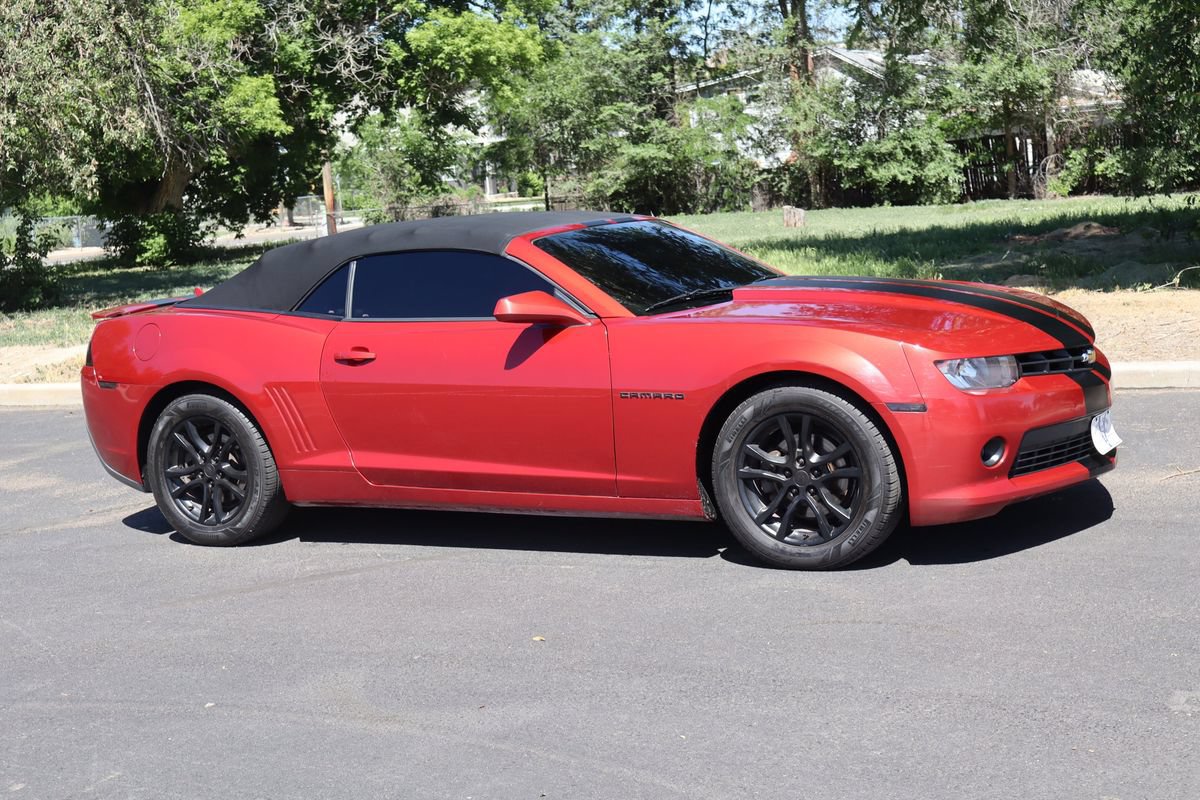 Used 2014 Chevrolet Camaro LT RWD image 2