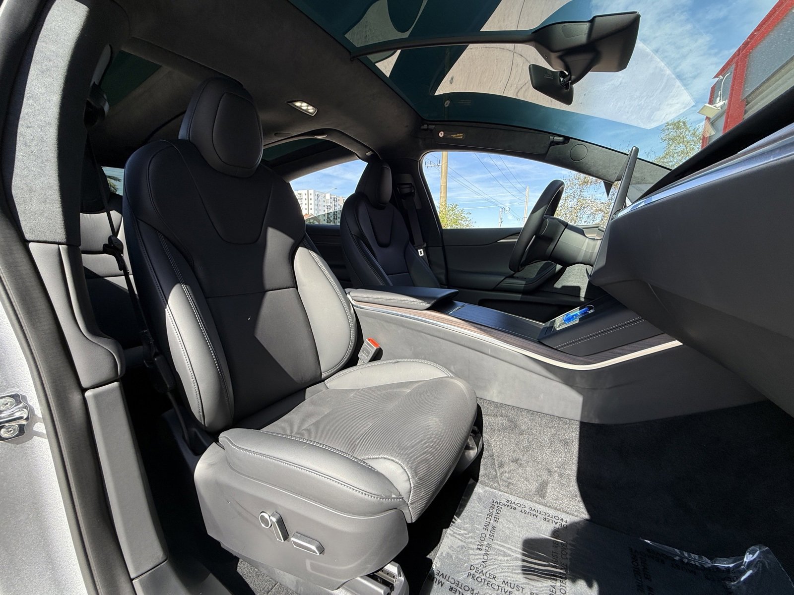 Used 2024 Tesla Model X image 16