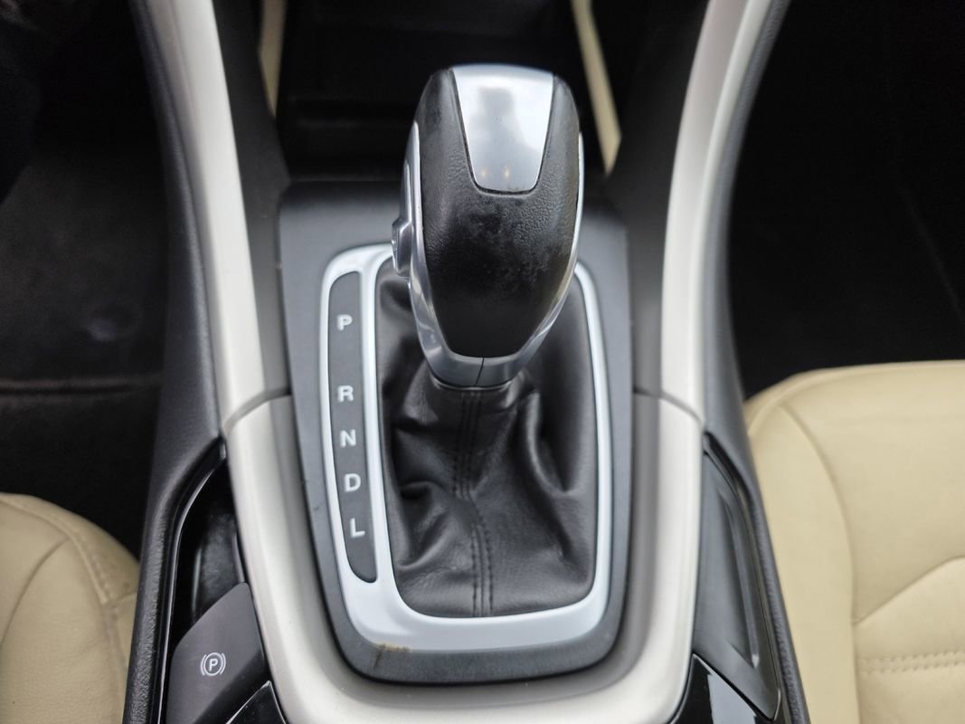Used 2013 Ford Fusion SE FWD image 25