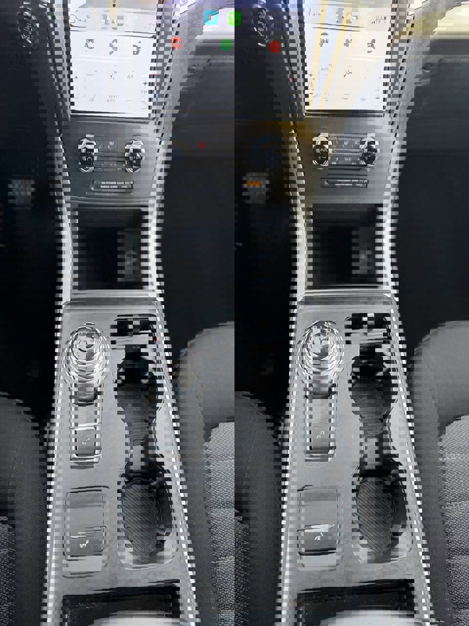 Used 2022 Ford Edge SE w/ Black Appearance Package image 16