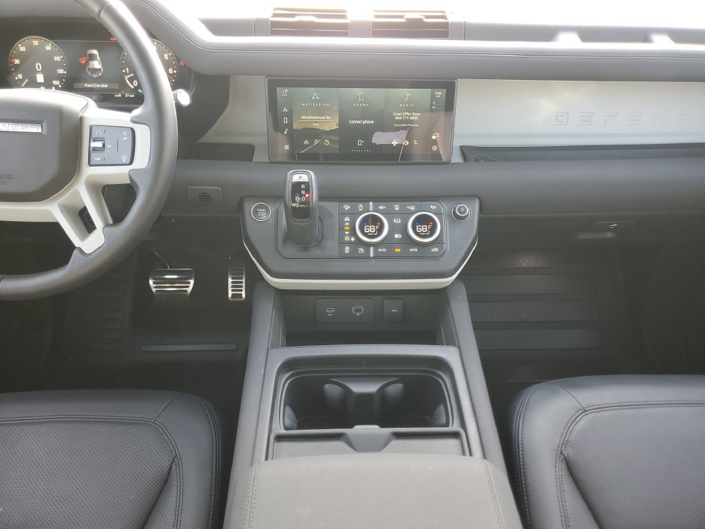 Used 2023 Land Rover Defender 110 SE AWD/4WD image 30