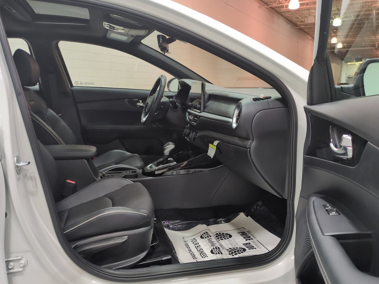 Certified 2024 Kia Forte GT-Line w/ GT-Line Premium Package FWD image 10