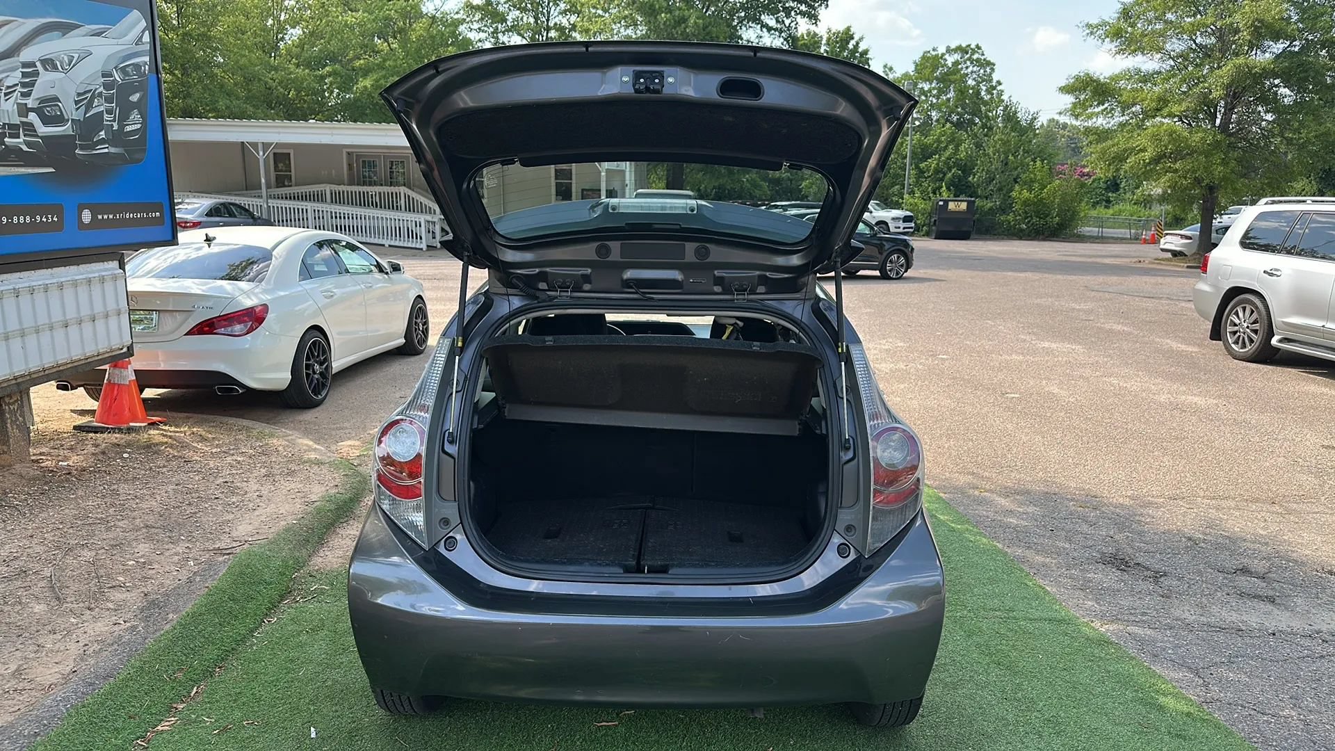 Used 2013 Toyota Prius C Two FWD image 11