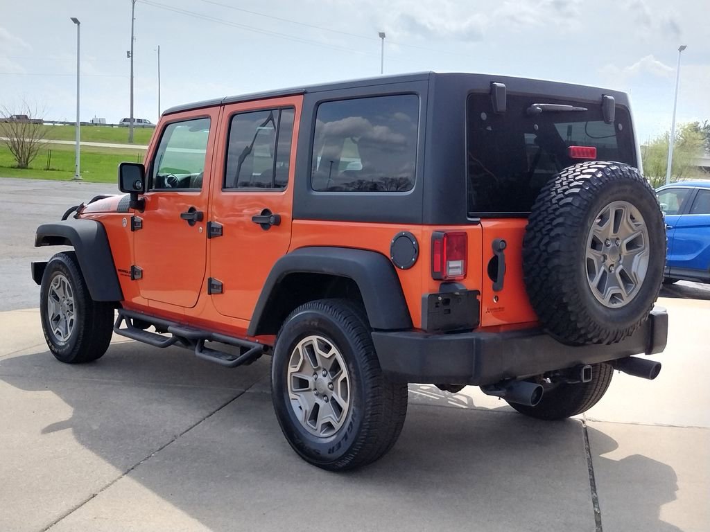 Used 2015 Jeep Wrangler Unlimited Rubicon w/ Connectivity Group AWD/4WD image 16