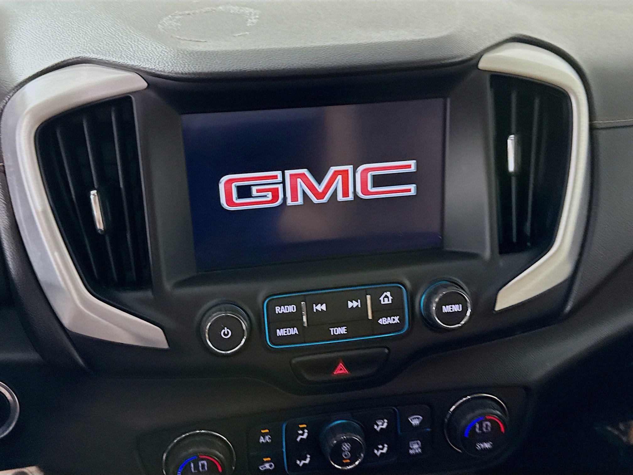 Used 2018 GMC Terrain SLT w/ Preferred Package FWD image 18