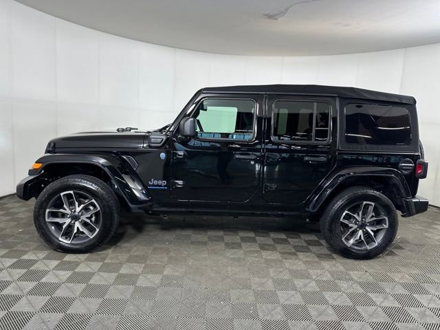 Used 2024 Jeep Wrangler Unlimited image 6