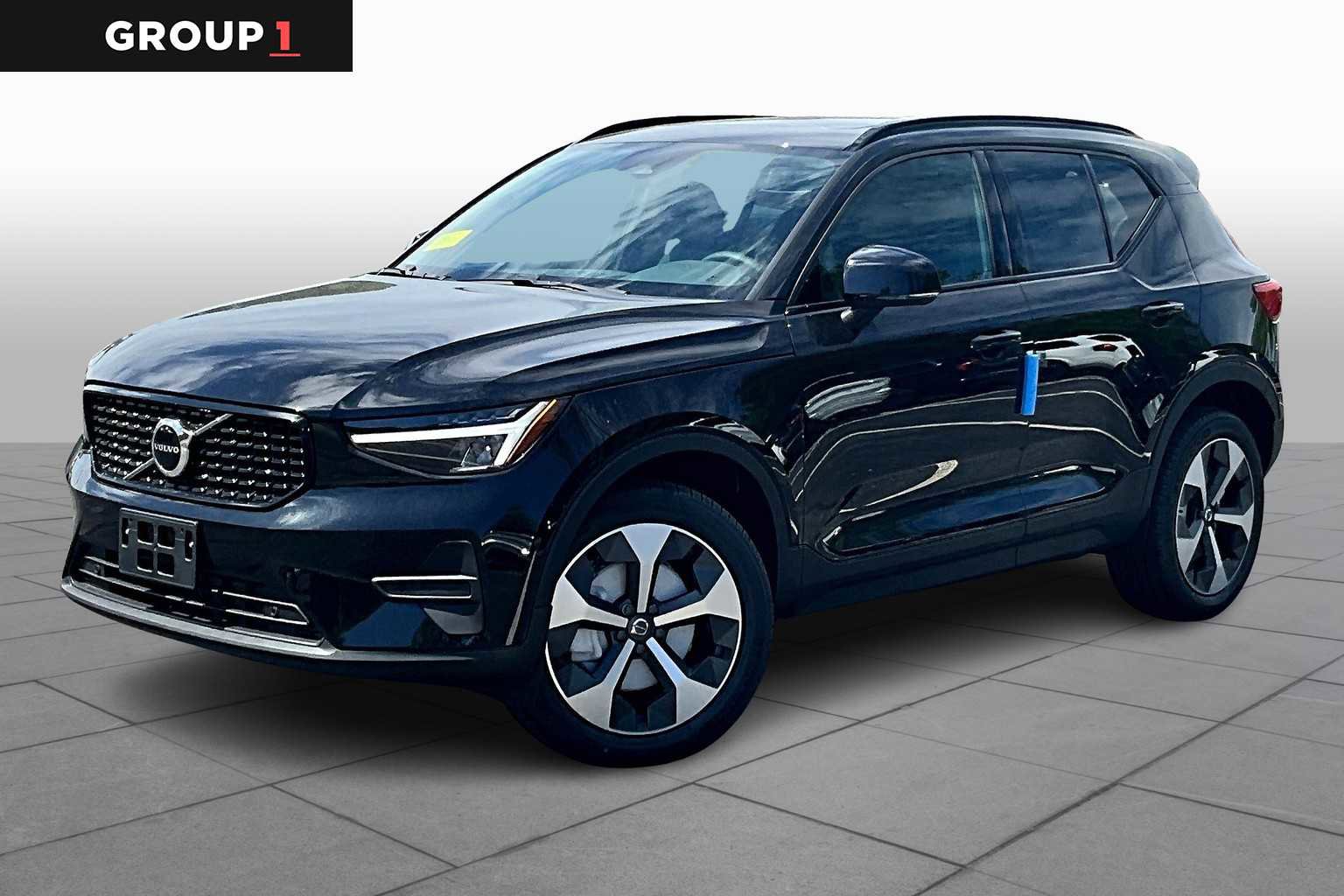 New 2026 Volvo XC40 B5 Core w/ Protection Package Premier image 1