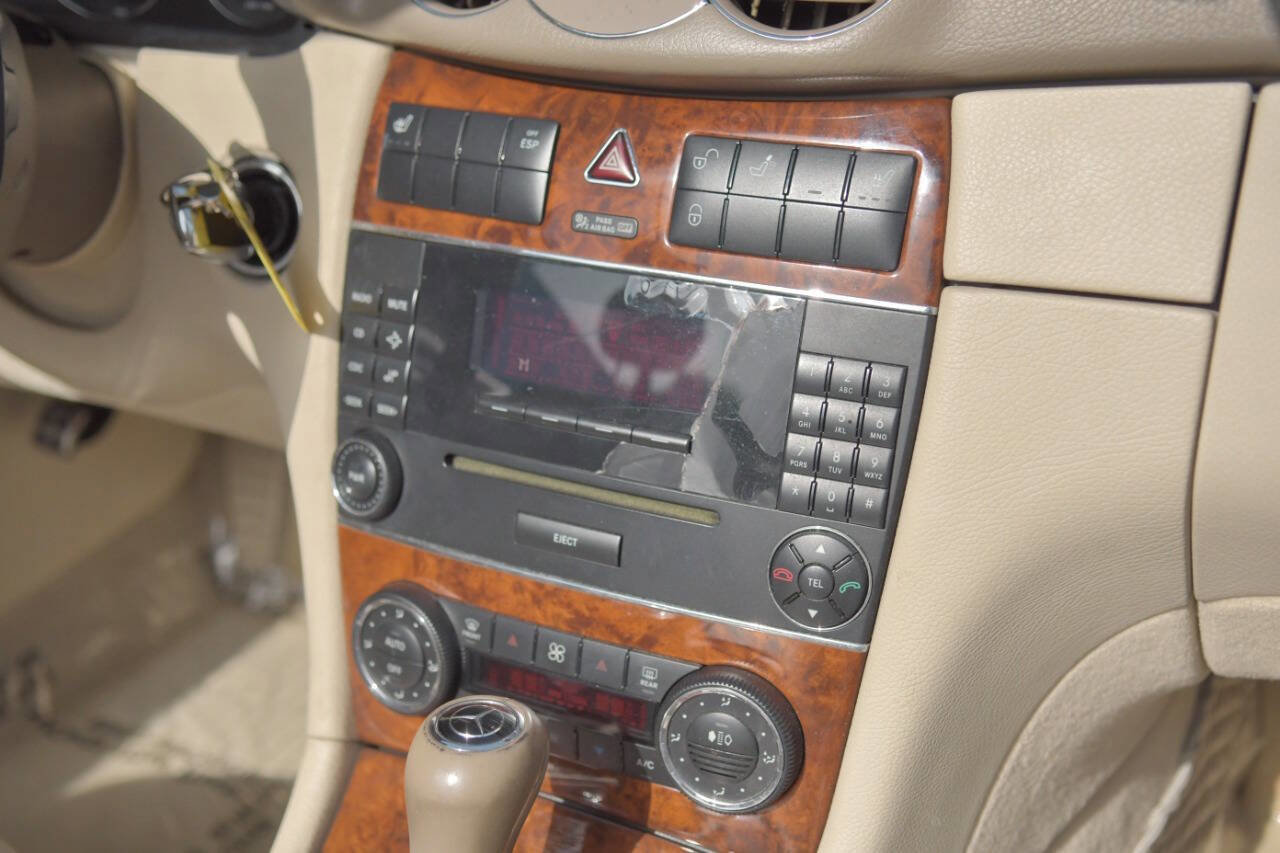 Used 2009 Mercedes-Benz CLK 350 Cabriolet image 38