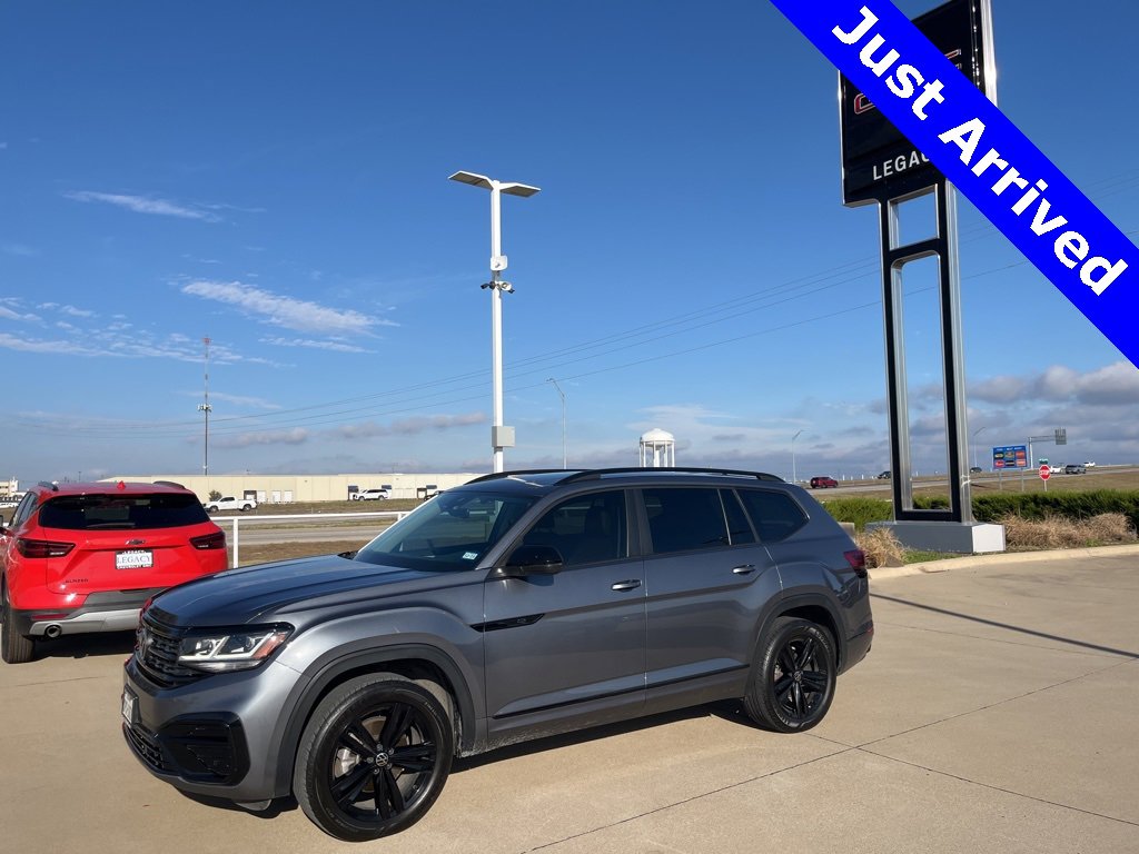 Used 2023 Volkswagen Atlas SEL R-Line