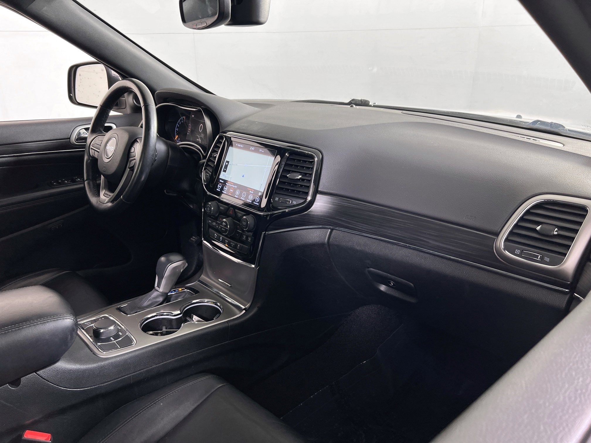 Used 2021 Jeep Grand Cherokee Limited image 29