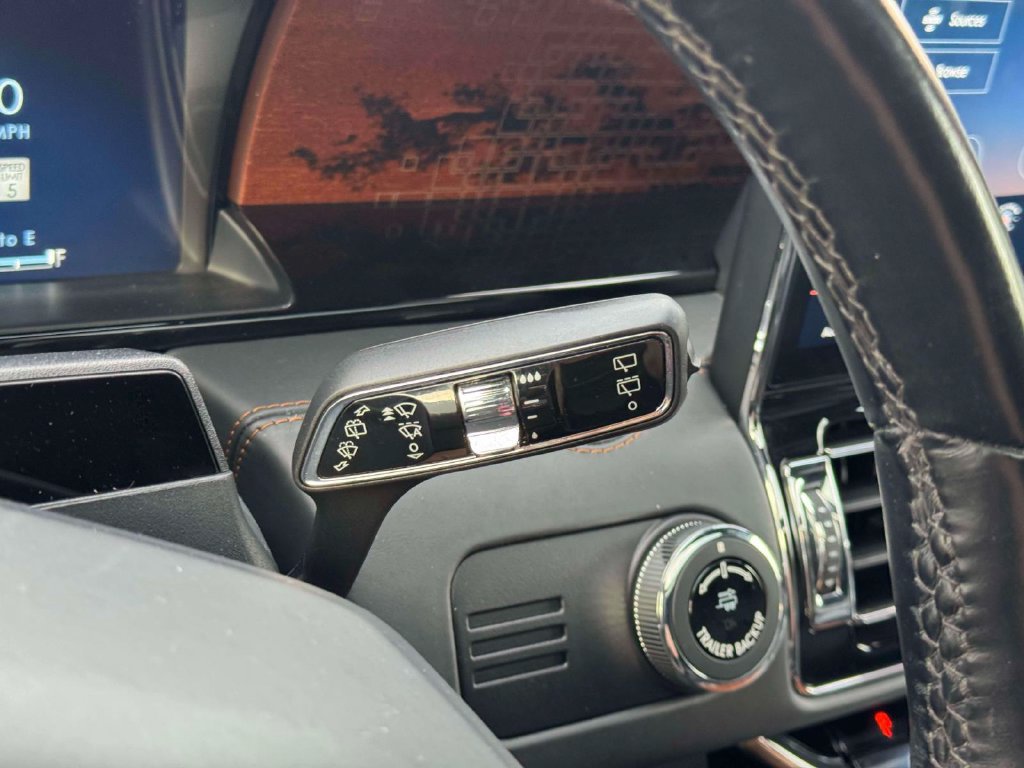 Used 2024 Lincoln Navigator Black Label AWD/4WD image 26