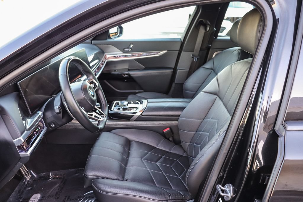 Used 2024 BMW 740i RWD image 21
