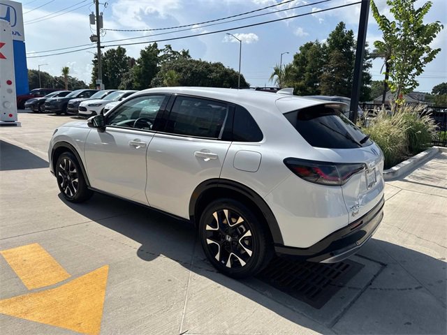 New 2026 Honda HR-V EX-L image 2