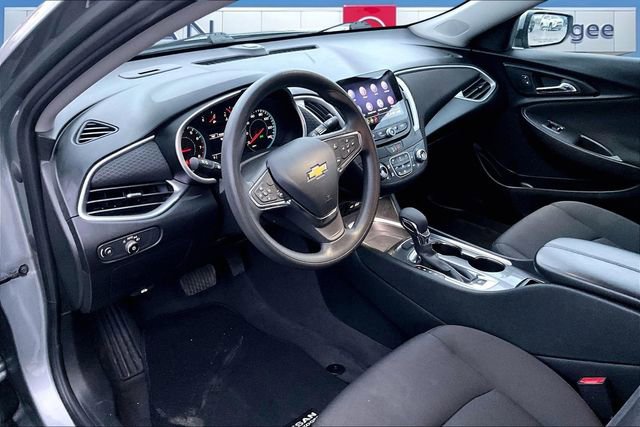 Used 2023 Chevrolet Malibu LT image 14